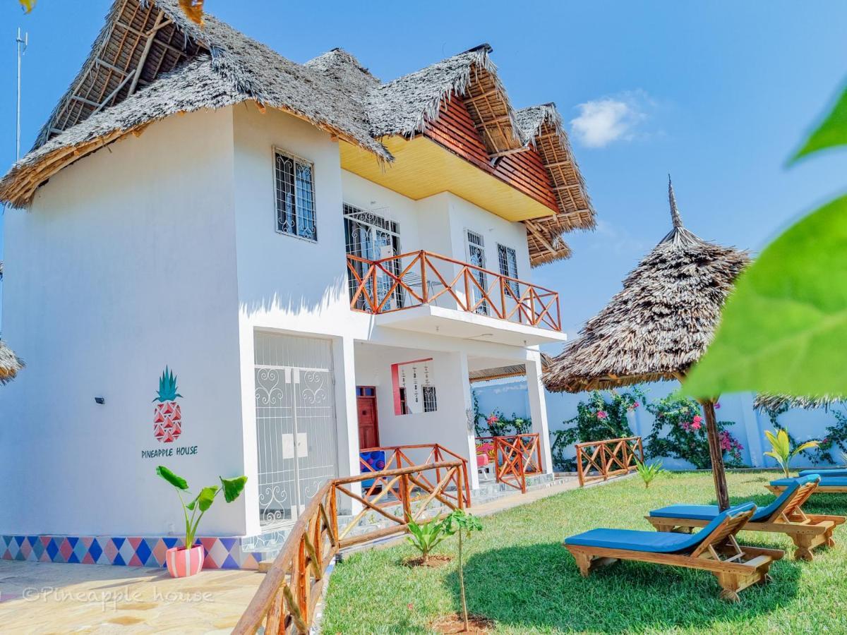 Pineapple House Bed & Breakfast Nungwi Exterior photo